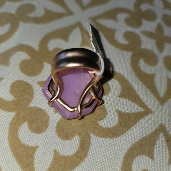 Kendra Scott Megan Pink Mother of Pearl Ring Size 6 - Picture 8 of 15